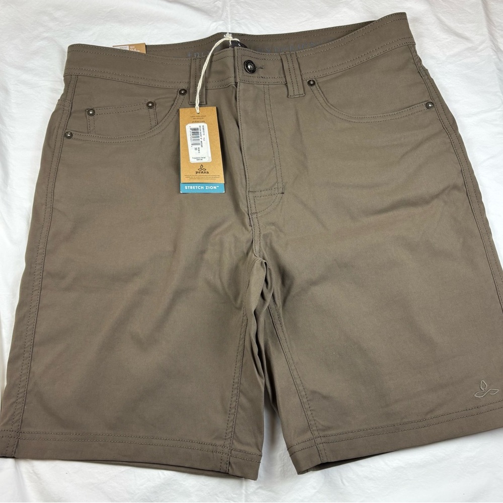 NWT Prana Tan Flat Front Mens Shorts Size 33 with 9" Inseam